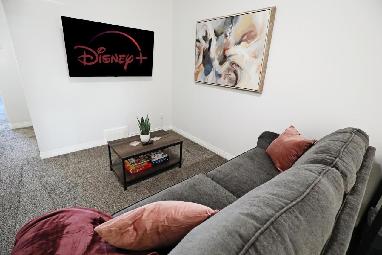 فيلا Three King Beds,Central A/C,Fireplace,Park,Disney+ إيدمونتون المظهر الخارجي الصورة